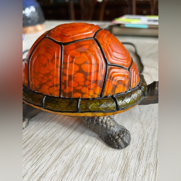Tiffany Style Amber Glass Turtle Table Lamp - Metal Base Removable Shell - Picture 4 of 17